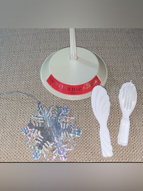 1989 Vintage Happy Holiday Barbie accessories: ornament, doll stand, hair brush